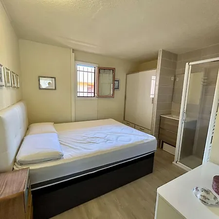 Lumineux 2 Pieces, Climatise, Proche A Saint-raphael - Fr-1-226a-206